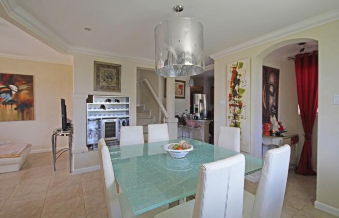 South View Townhouse 123A
